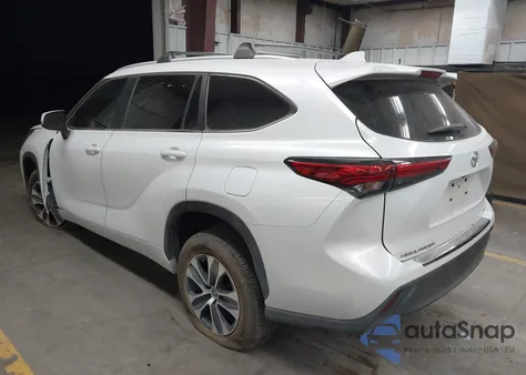 2023 Toyota Highlander Xle z USA, uszkodzony, nr VIN 5TDKDRAH6PS003112